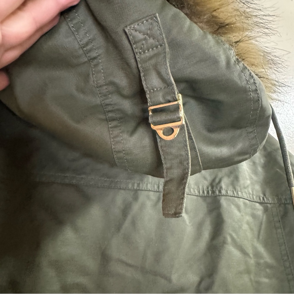 J. Crew Perfect Winter Parka Primaloft Olive Green large - Picture 13 of 15